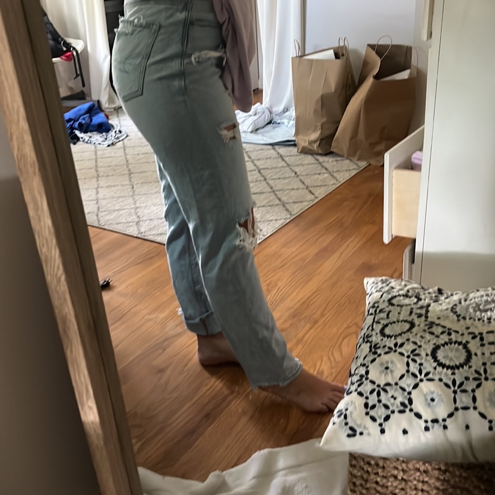 AE Ripped Mom Jean - Picture 2 of 2